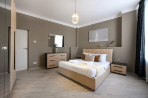 Discover Comfort: Charming & Spacious Apartment in the Old Town